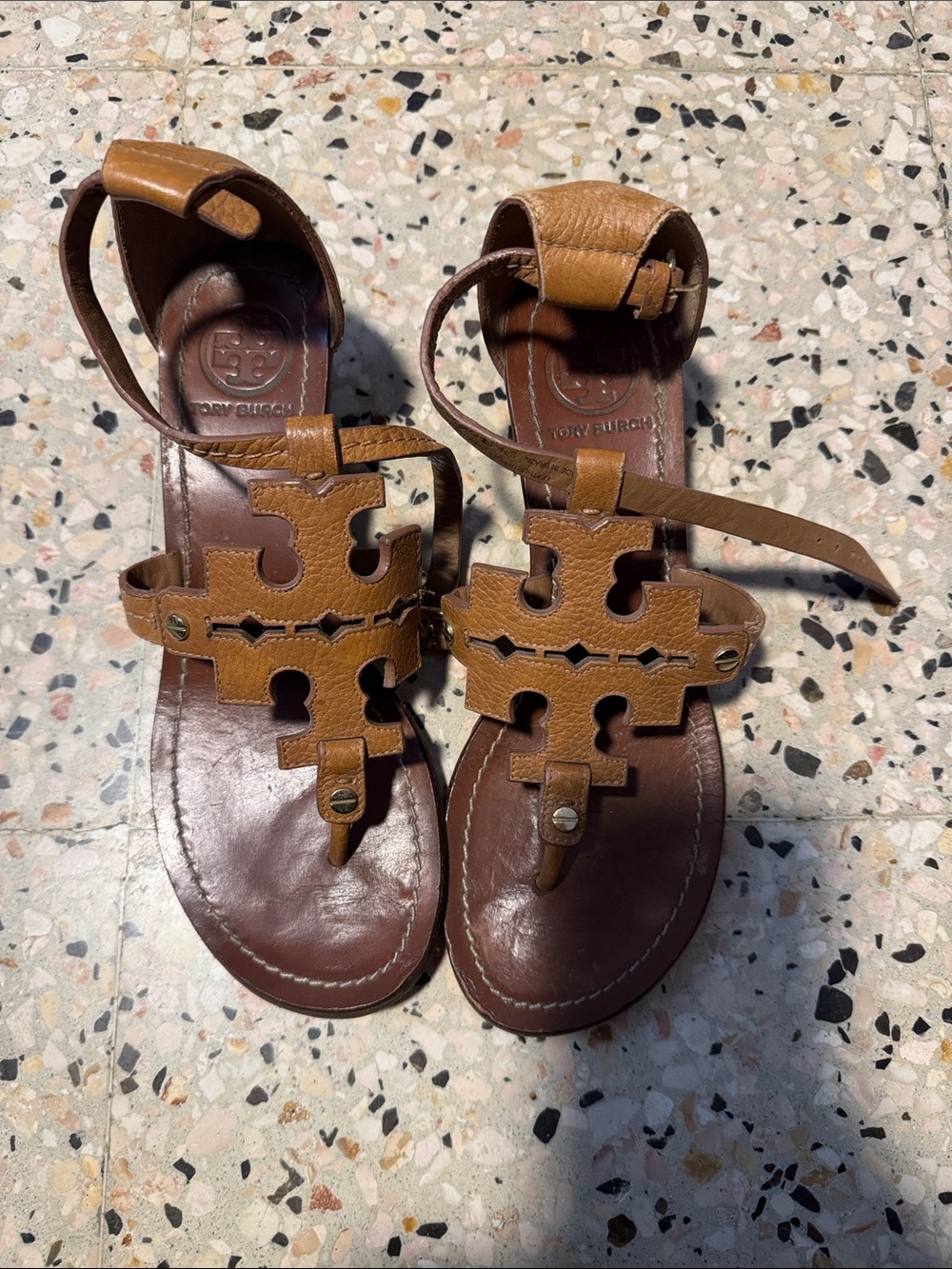 Tory Burch brown Leather Logo Thong Sandals